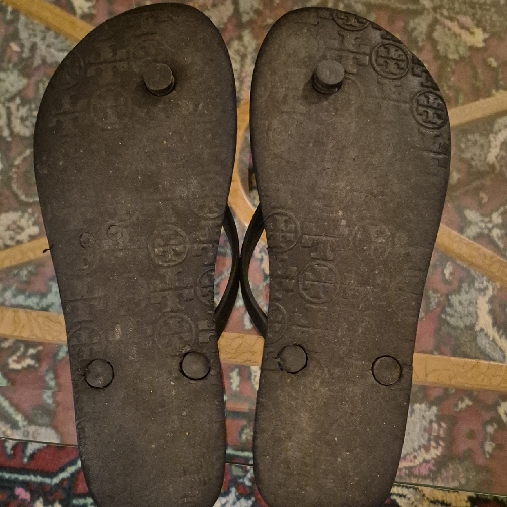 TORCH BURCH Black N NAVYSANDALS  BOGO   FREE GRREN TORY WALLET WITH PURCHASEFLOP - Picture 2 of 3